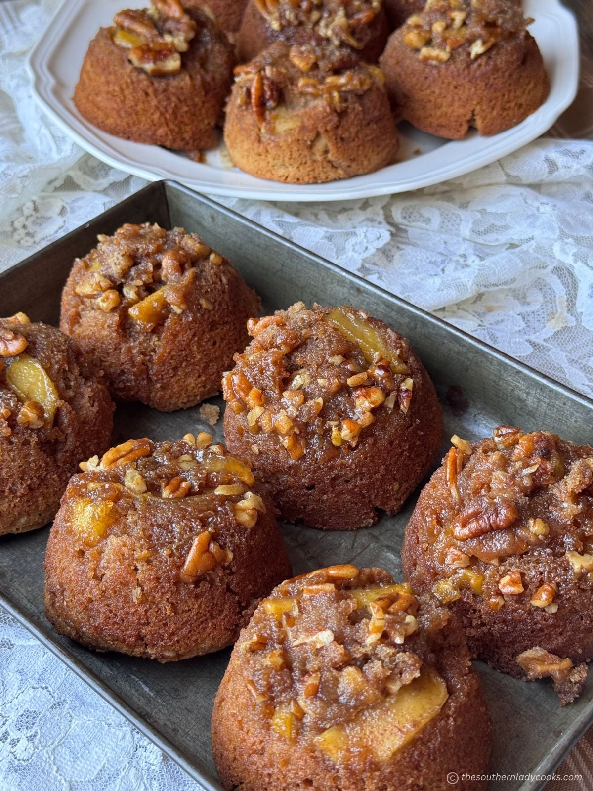 APPLE UPSIDE DOWN CUPCAKES